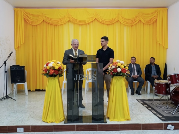 Obrigados a crer? O desafio de ensinar a fé aos filhos sem transformar a igreja em uma obrigação